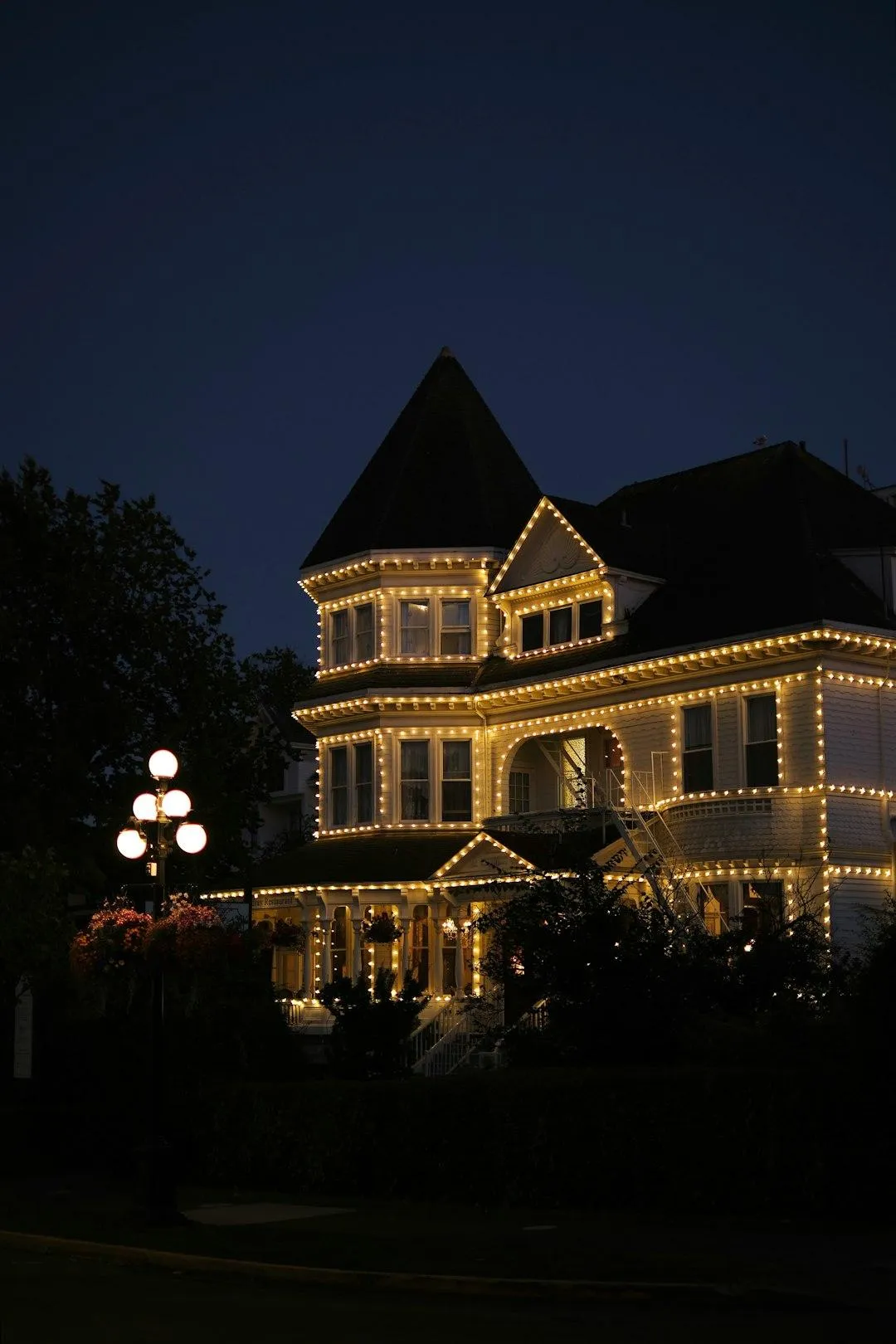 Christmas lighting in missouri
