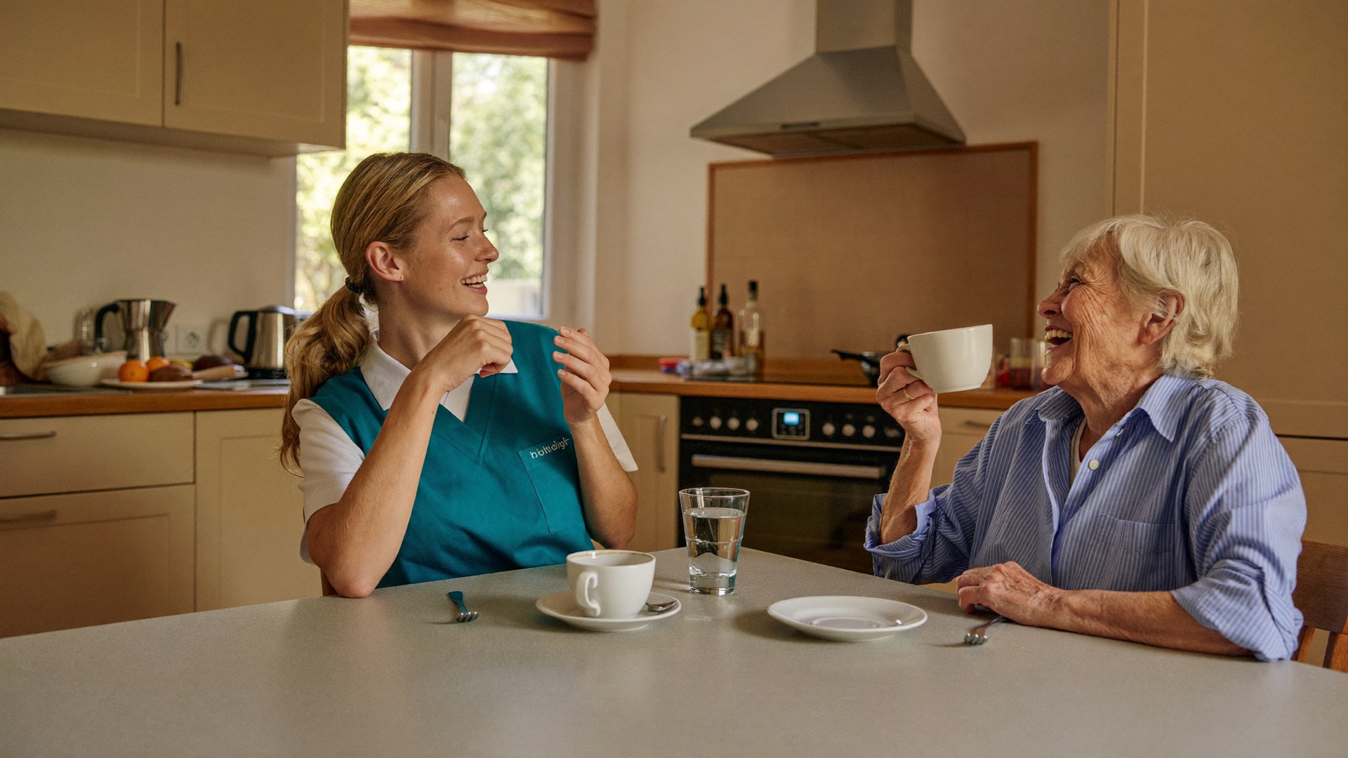 Wertraum Alltagshilfe - Senior mit Betreuer