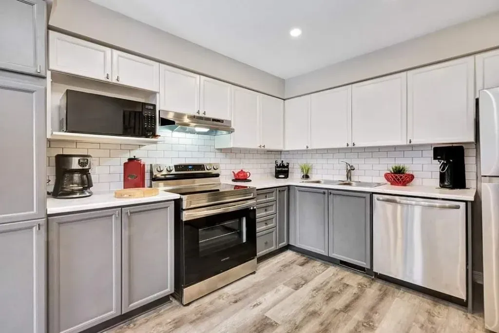 Modern kitchen renovation completed by ALM Construction & Landscaping in Ottawa