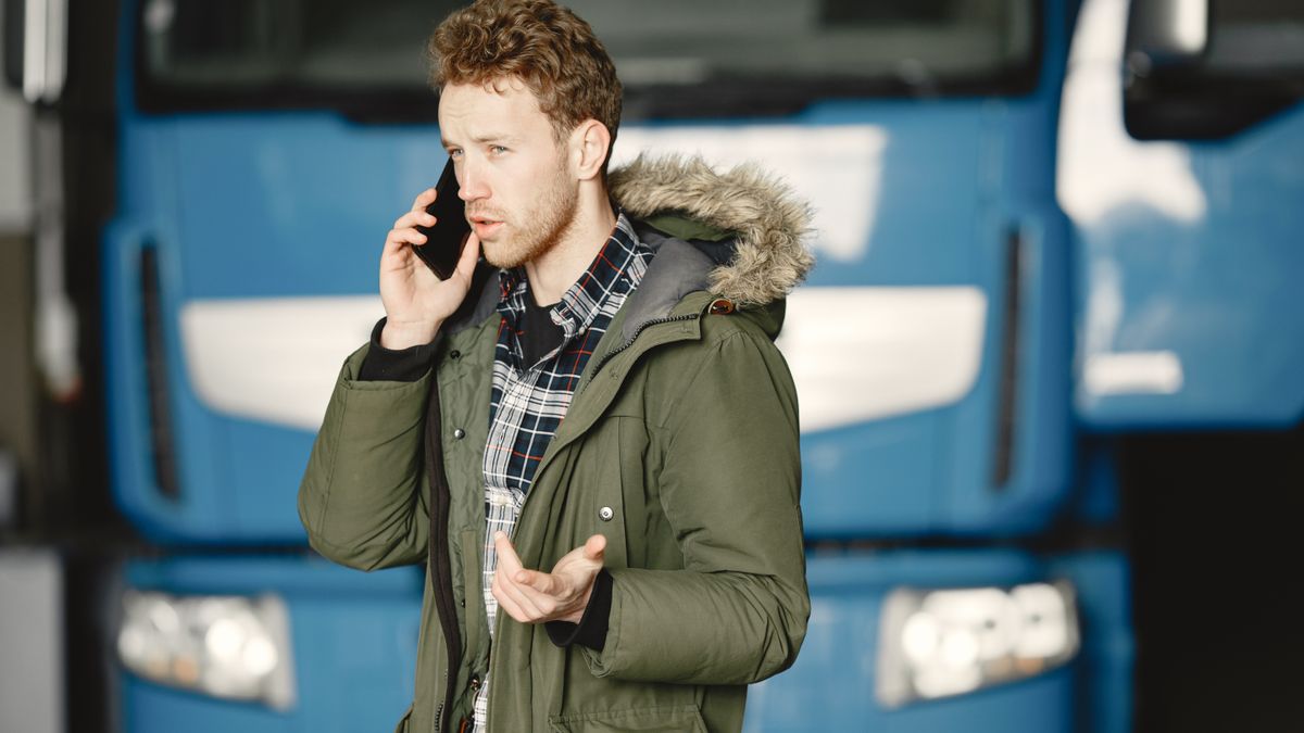 Stop Paying for Leads That Ghost You: Why LSA Sends a Live Call to Your Phone