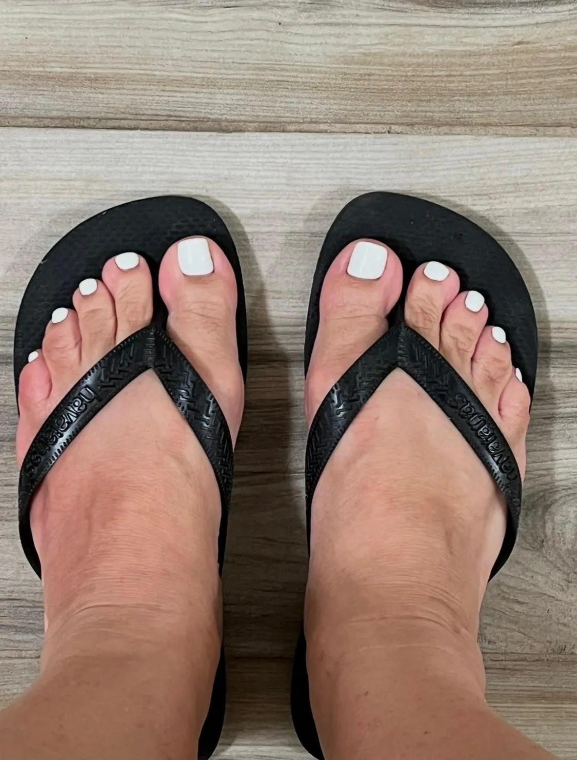 Salon atmosphere in cream and blush tones