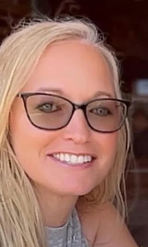 Carianne W.