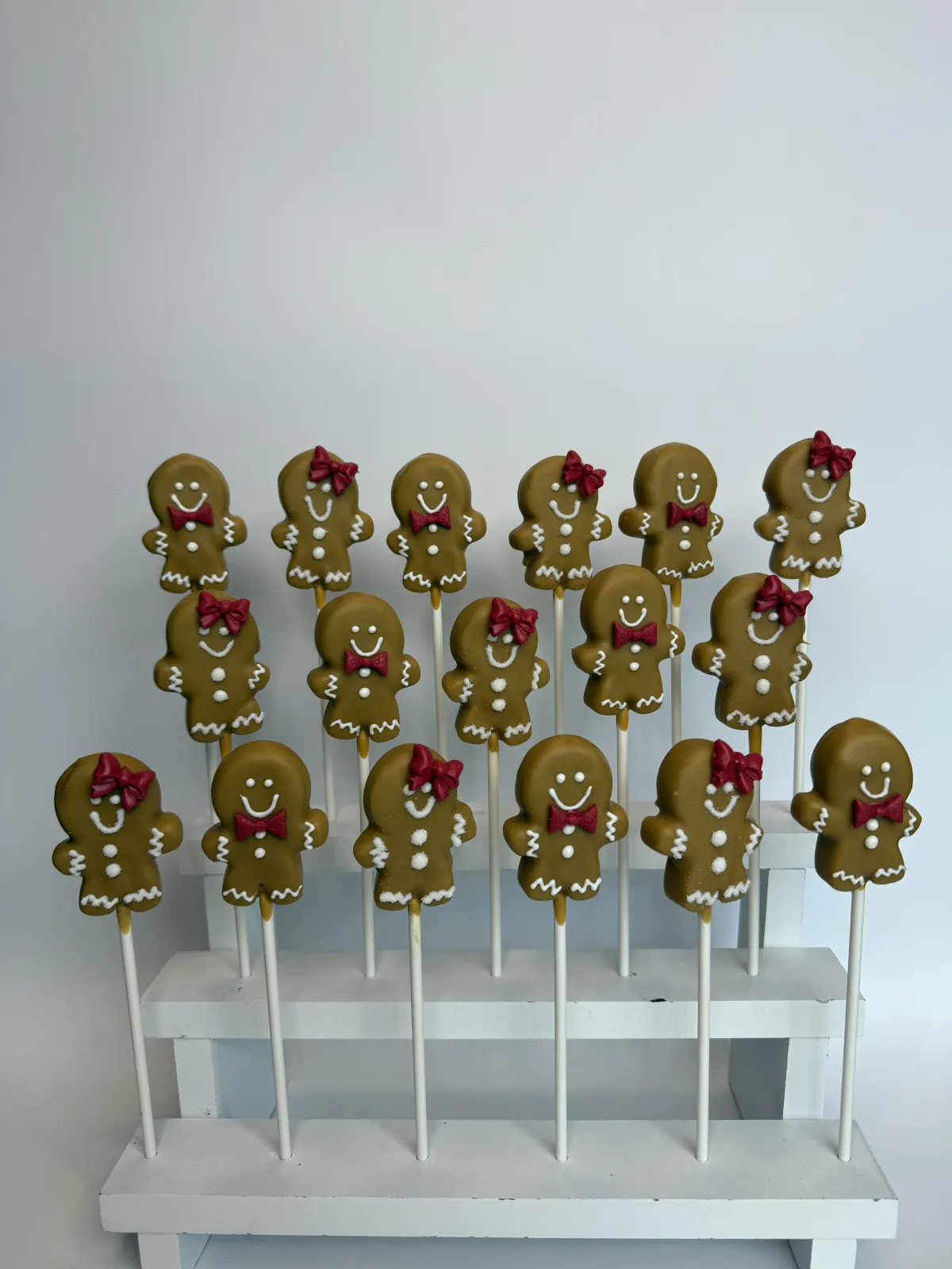 Christmas Cake Pops in Idaho Falls