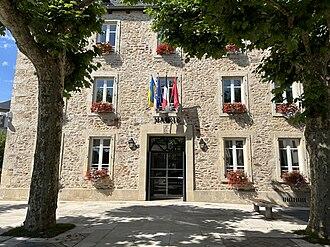 MENUISERIES MERCADE MERCADE - VENTE ET POSE DE MENUISERIES PORTES DE GARAGE CLOTURES PORTAILS EXTERIEURS PERGOLAS VERANDAS STORE ET MOUSTIQUAIRES - Rignac