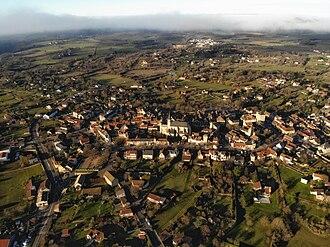 MENUISERIES MERCADE MERCADE - VENTE ET POSE DE MENUISERIES PORTES DE GARAGE CLOTURES PORTAILS EXTERIEURS PERGOLAS VERANDAS STORE ET MOUSTIQUAIRES - Villeneuve (Aveyron)