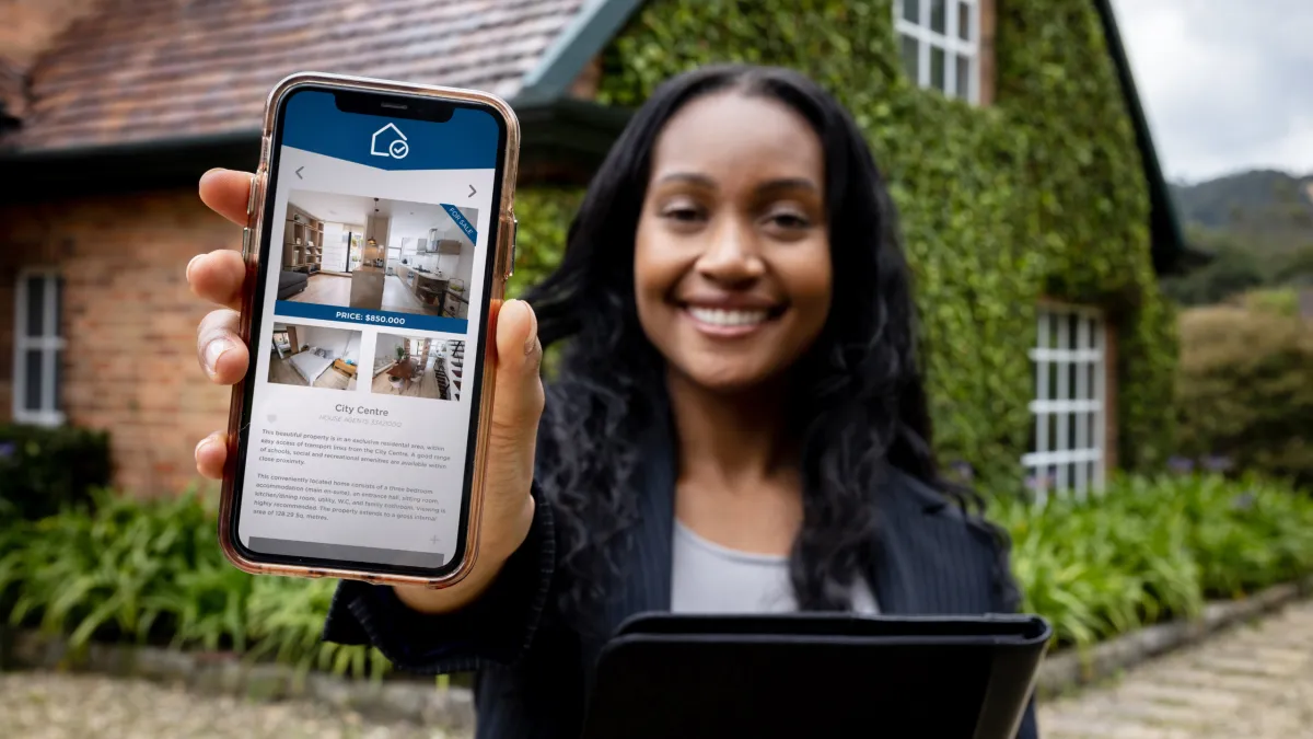 a black and white photo of a diamond