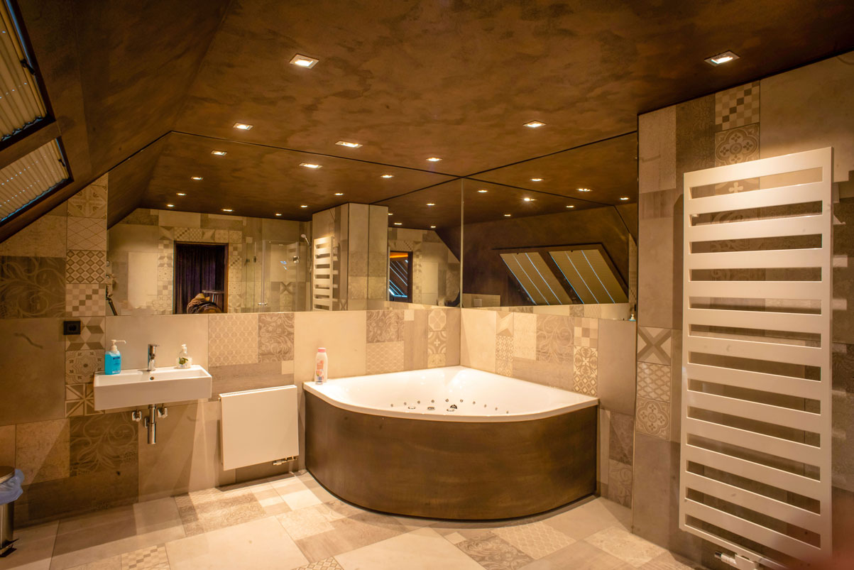 Whirlpool Suite der Villa Amore Düsseldorf