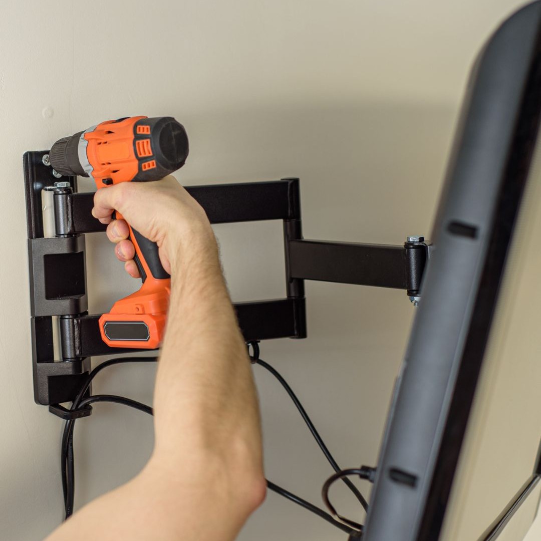 tv mounting services by Handyman Pete in Kailua-Kona, Hawaii