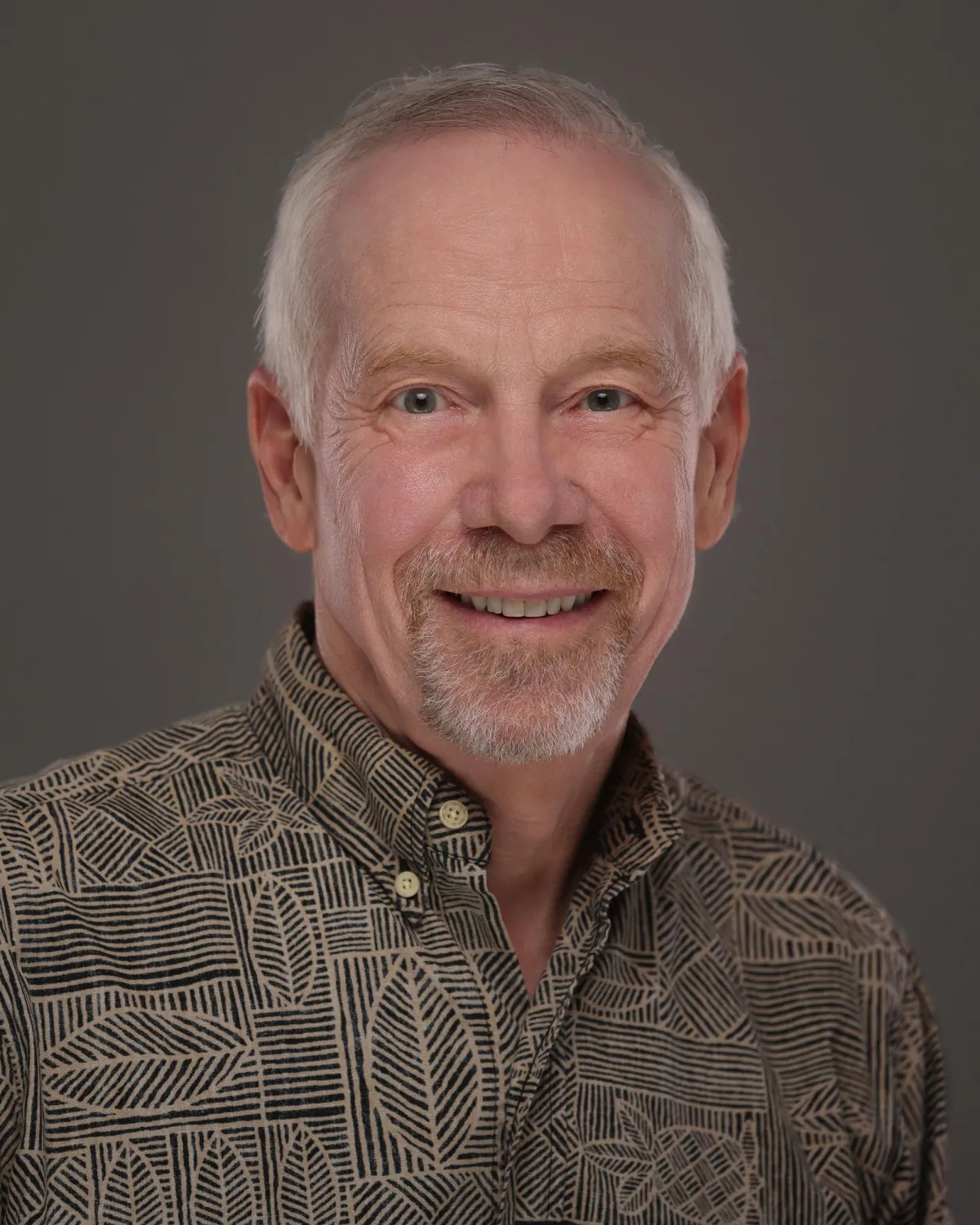 Male headshot in Hawaii.