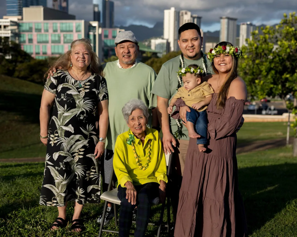 Family portrait session Honolulu. 