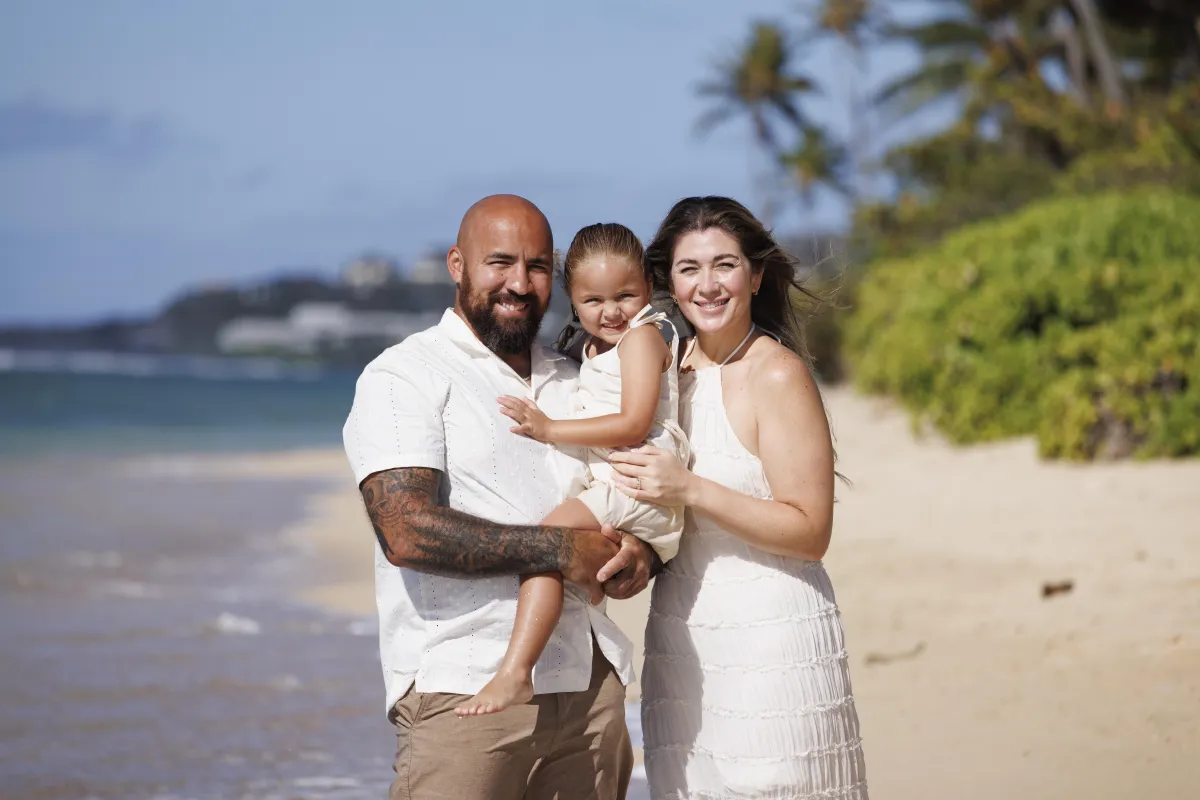 Family portrait session in Honolulu. 