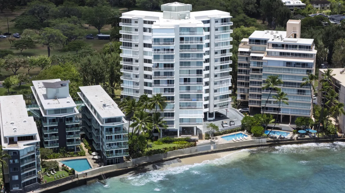 Real estate photographer in Hawaii.