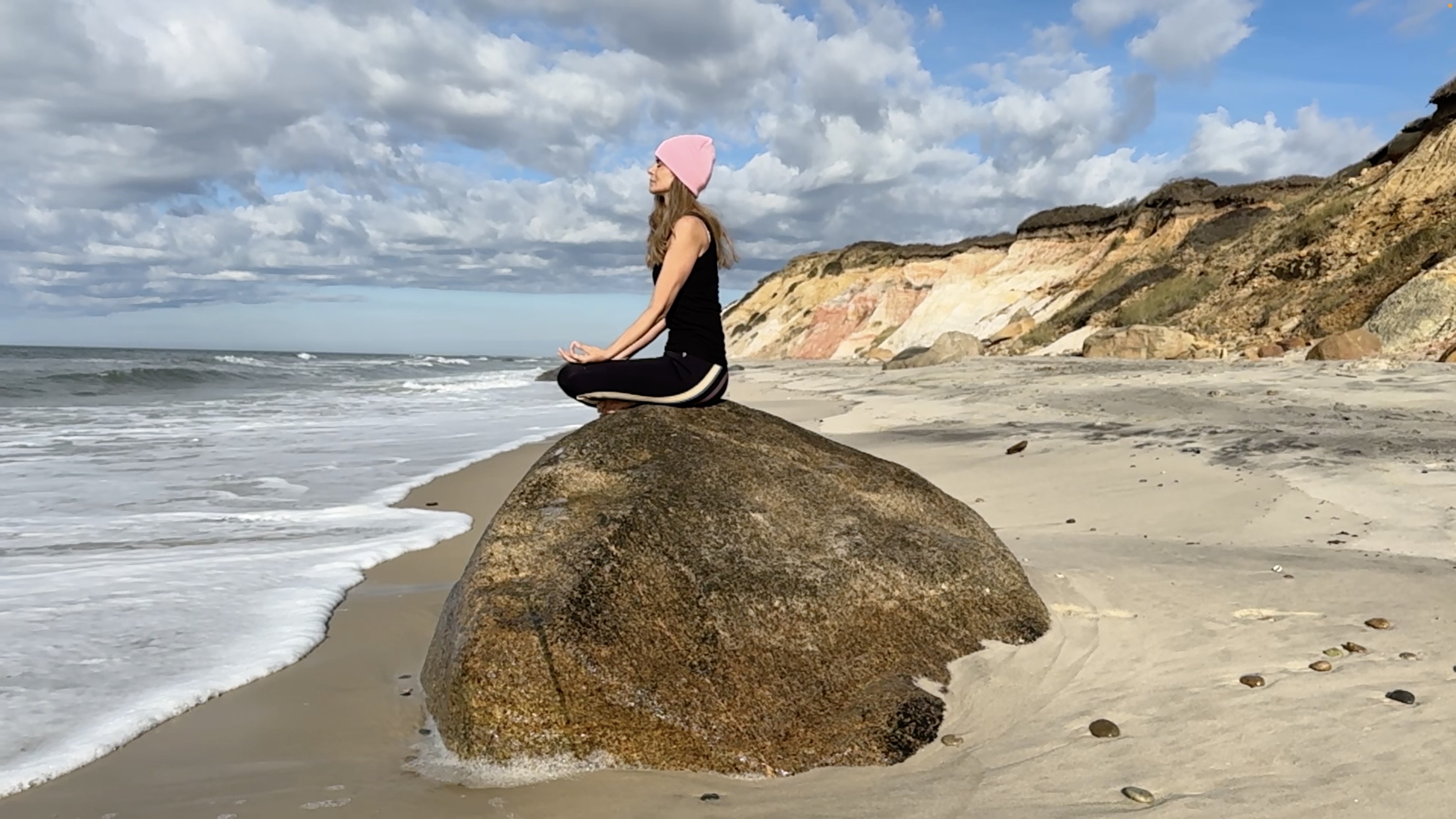 Large hyperbaric chamber in a medical room.