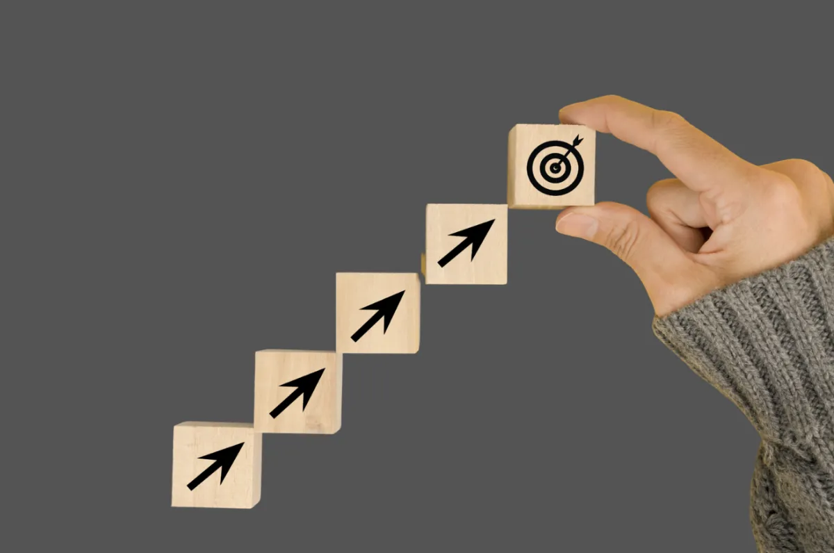 Illustration representing managing up through strategic alignment, increasing contribution, and creating organizational impact.