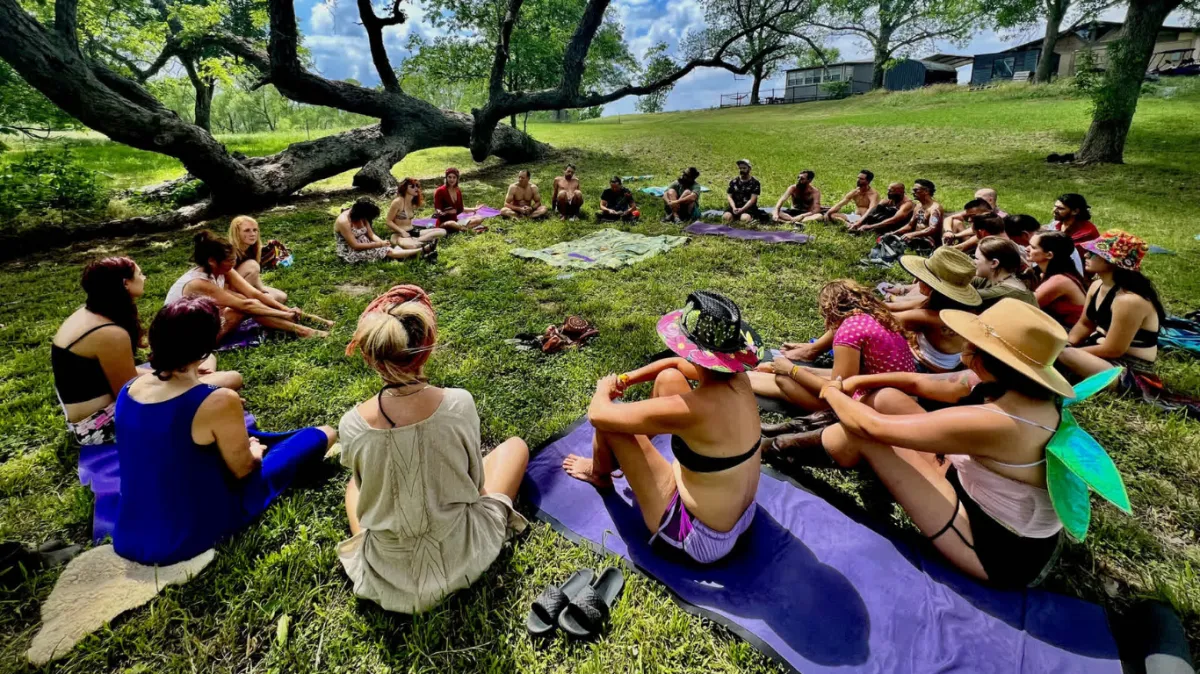 community gahthering for feel day wellness retreat workshop