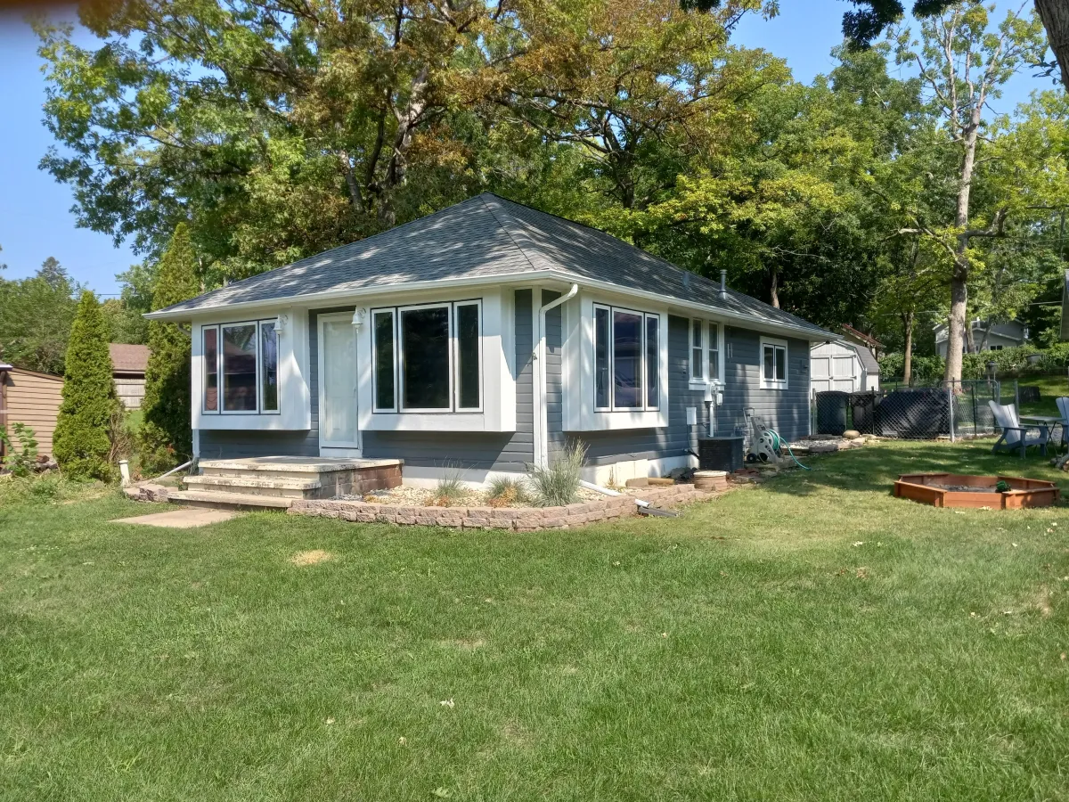 Mukwonago, Exterior Painting