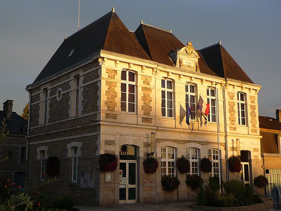 VEST'Y KAFEE - Friperie - Saint-Aubin-du-Cormier