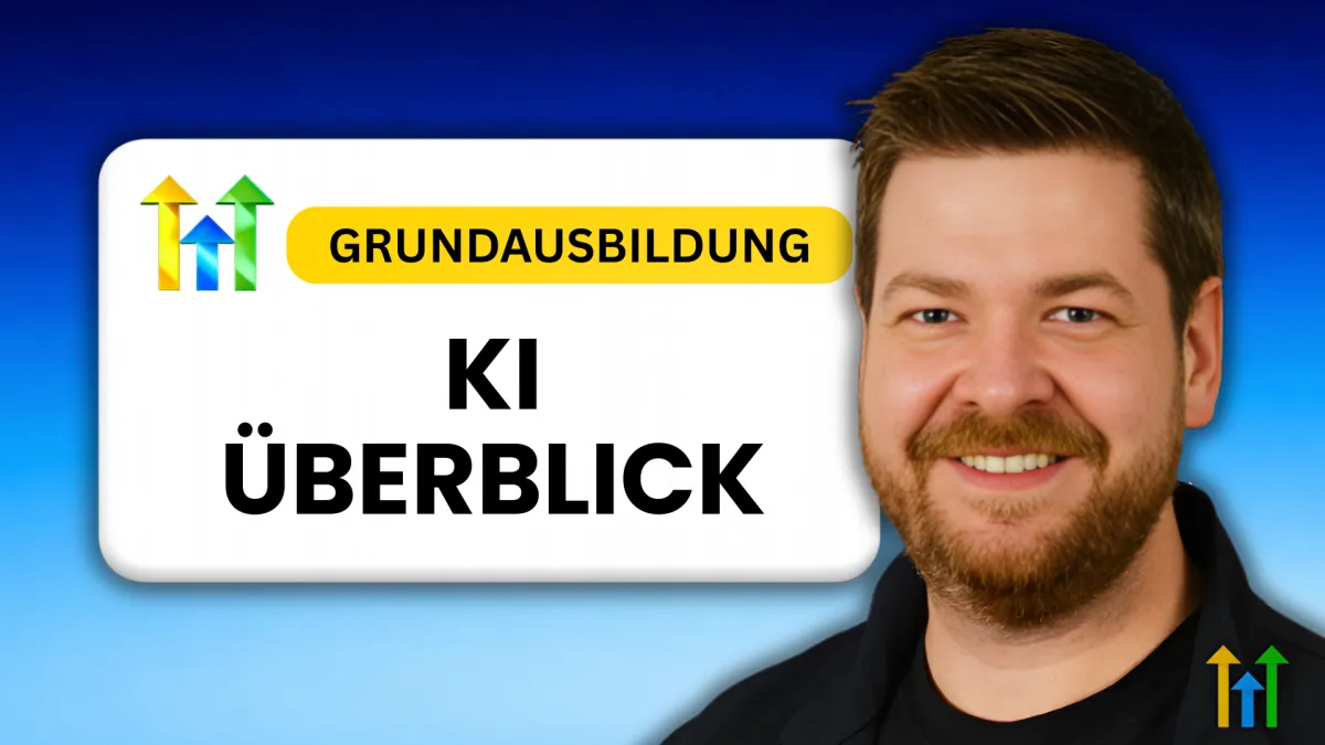 Martin Dellwing vor blauem Hintergrund mit dem Schriftzug „Grundausbildung – KI Überblick“ und farbigen Pfeilen nach oben, die Wachstum symbolisieren.