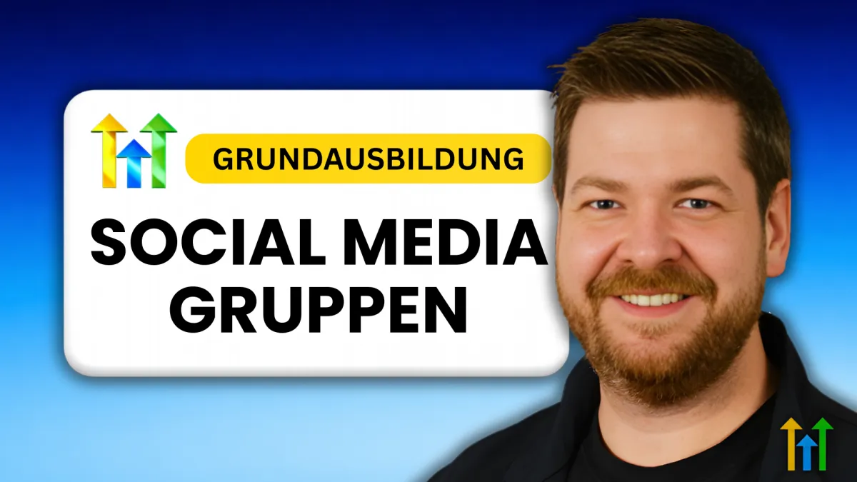 Martin Dellwing vor blauem Hintergrund mit Schriftzug „Grundausbildung Social Media Gruppen“ zum Thema CRM und Kundengewinnung