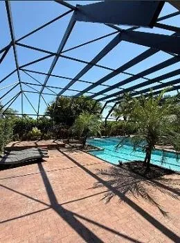Pool Rescreening