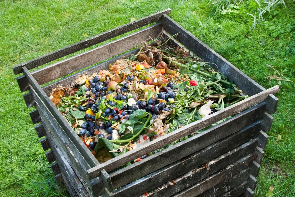 An outdoor composting crate