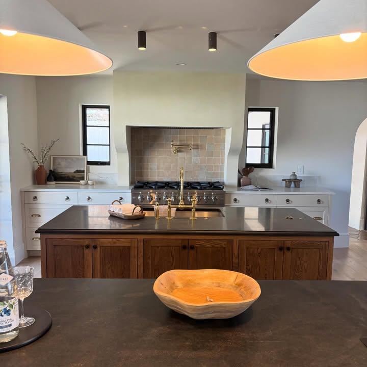 Kitchen remodeling ideas in Utah featuring modern cabinets, quartz countertops, and island design