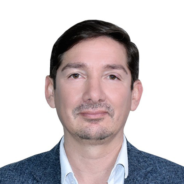 Retrato profesional de Leonardo Forero, psicólogo clínico