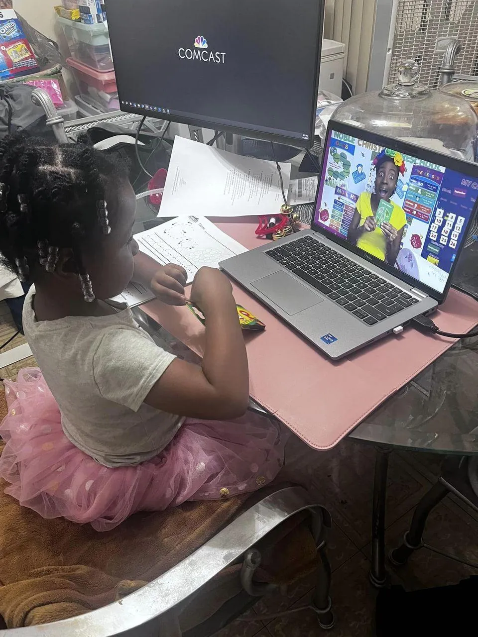 Little girl learning with Miss Lavannah