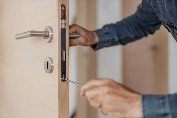 Albany Door Experts - Door installation and Replacement - who