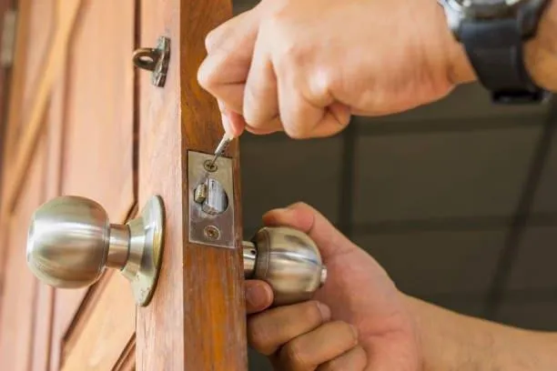 Albany Door Experts - Door installation and Replacement - Cost