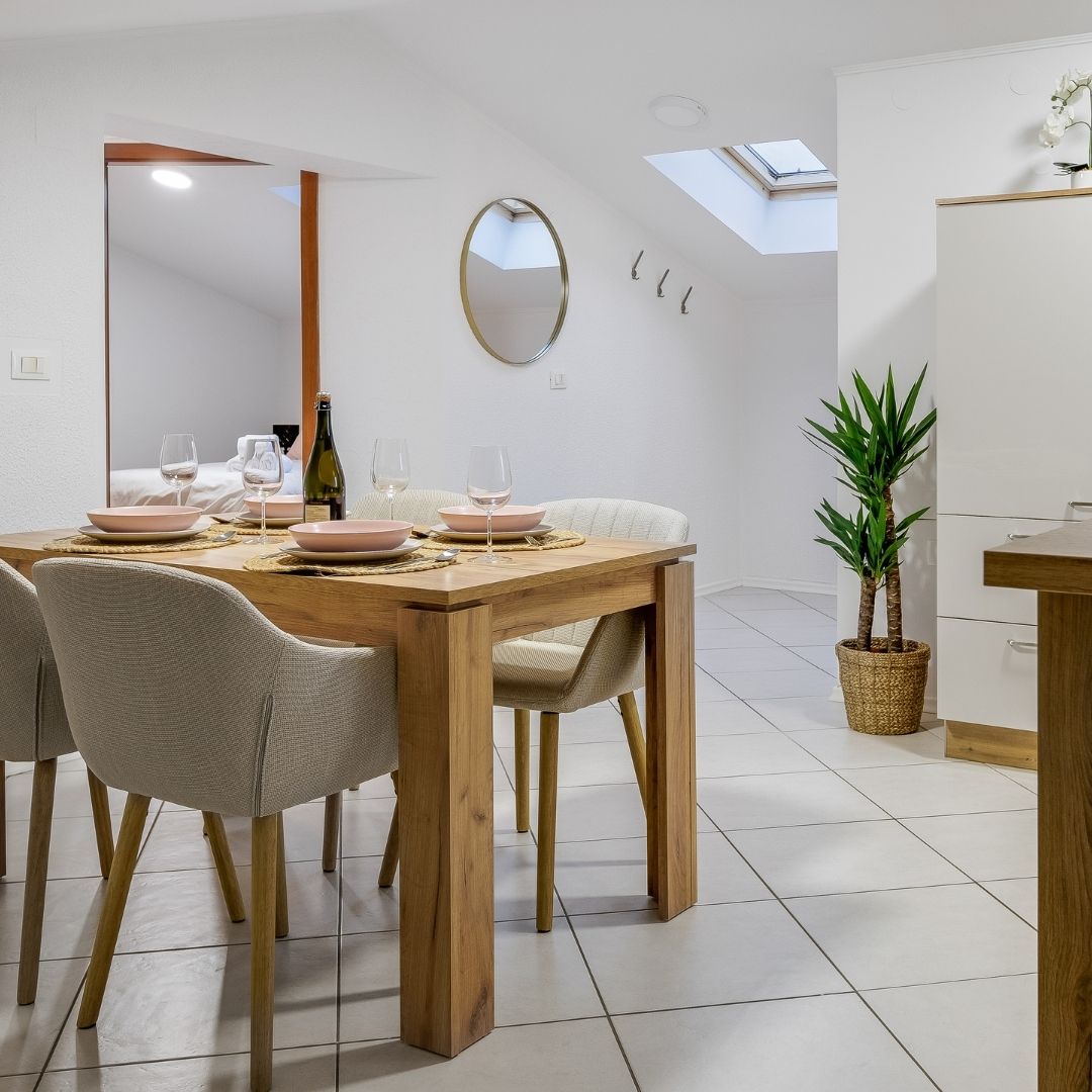 Lounge in an airbnb property