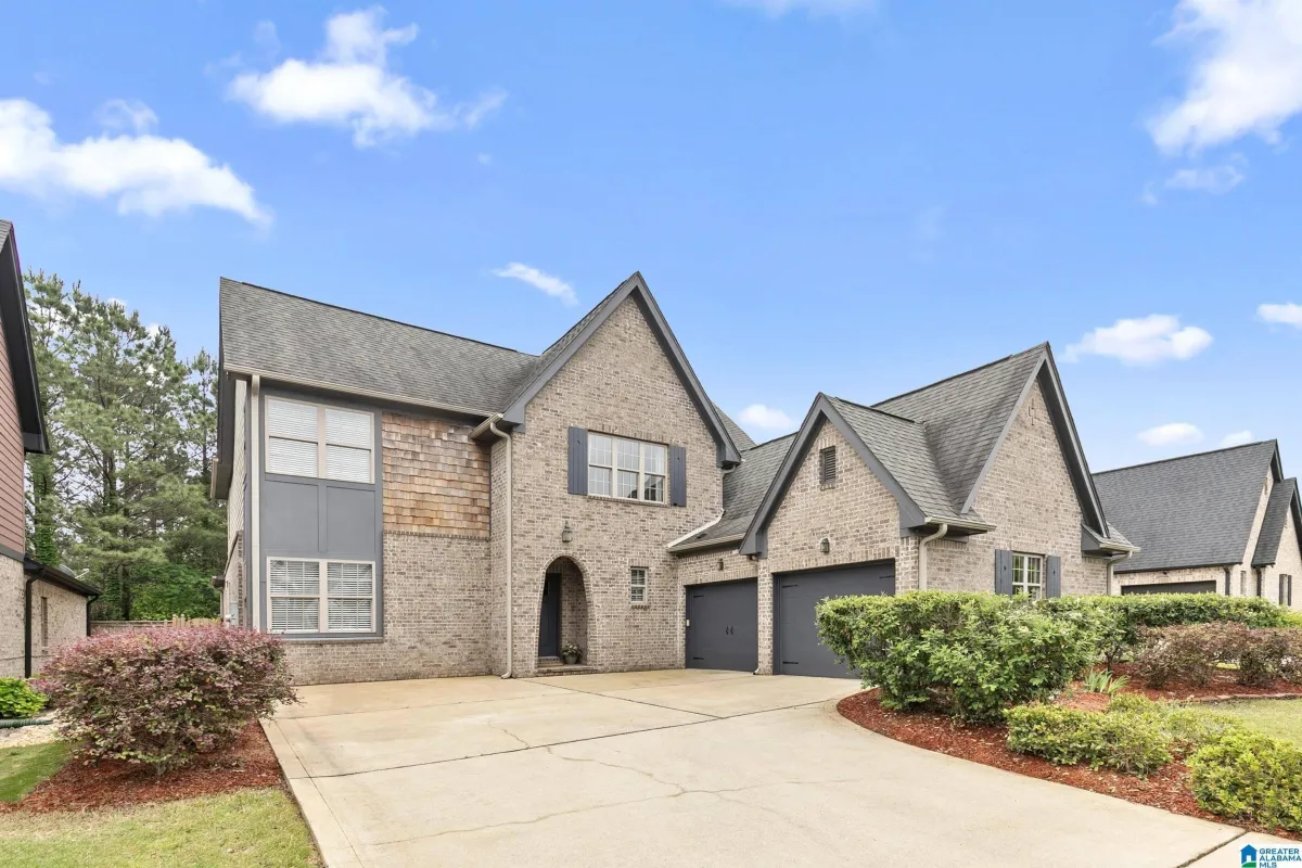 Hoover Concrete builds and installs Driveway