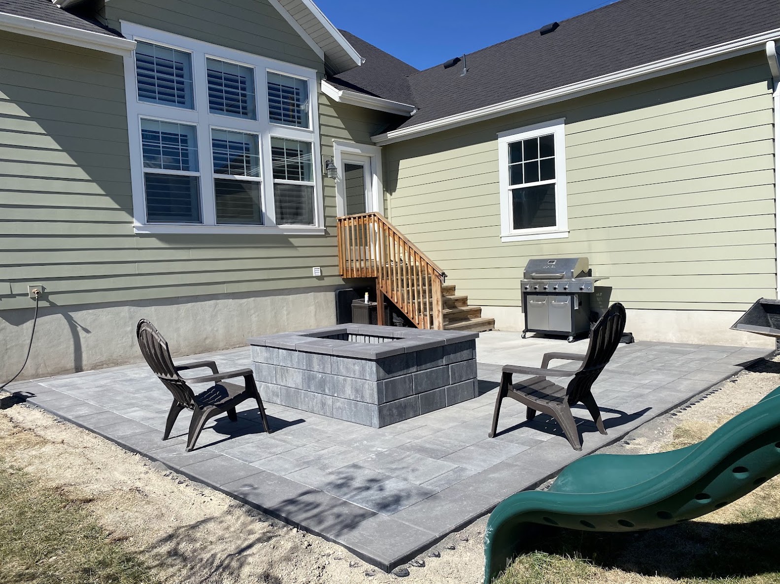  Landscape Design & Build