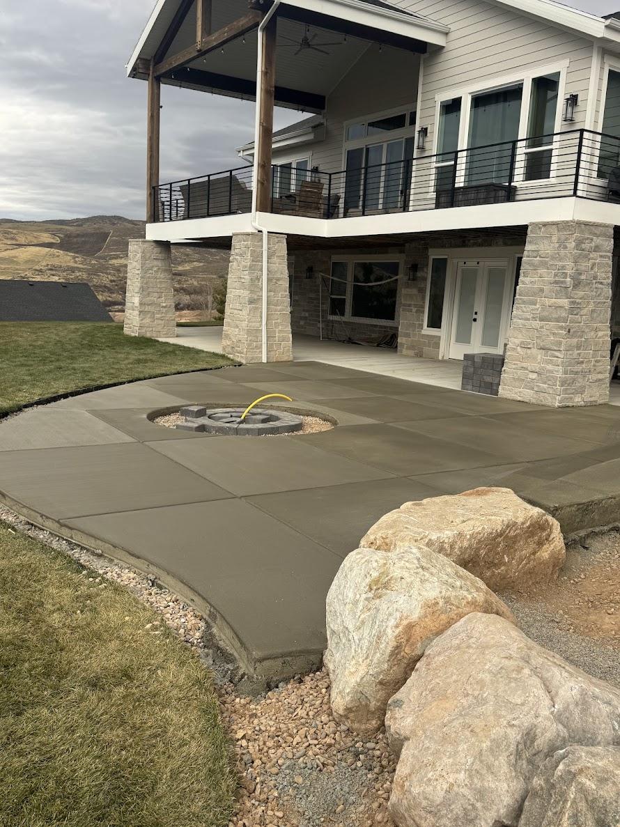  Landscape Design & Build