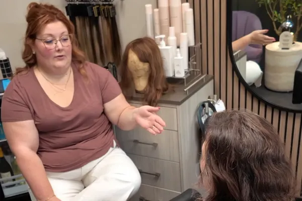 Trichotillomania-Friendly Hairstylist: What to Ask Before Booking