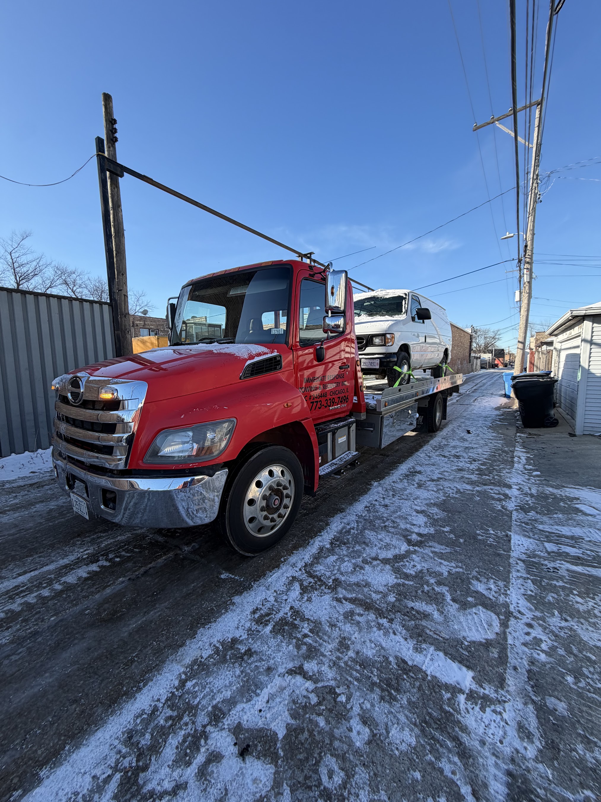 24/7 flatbed towing service in Chicago