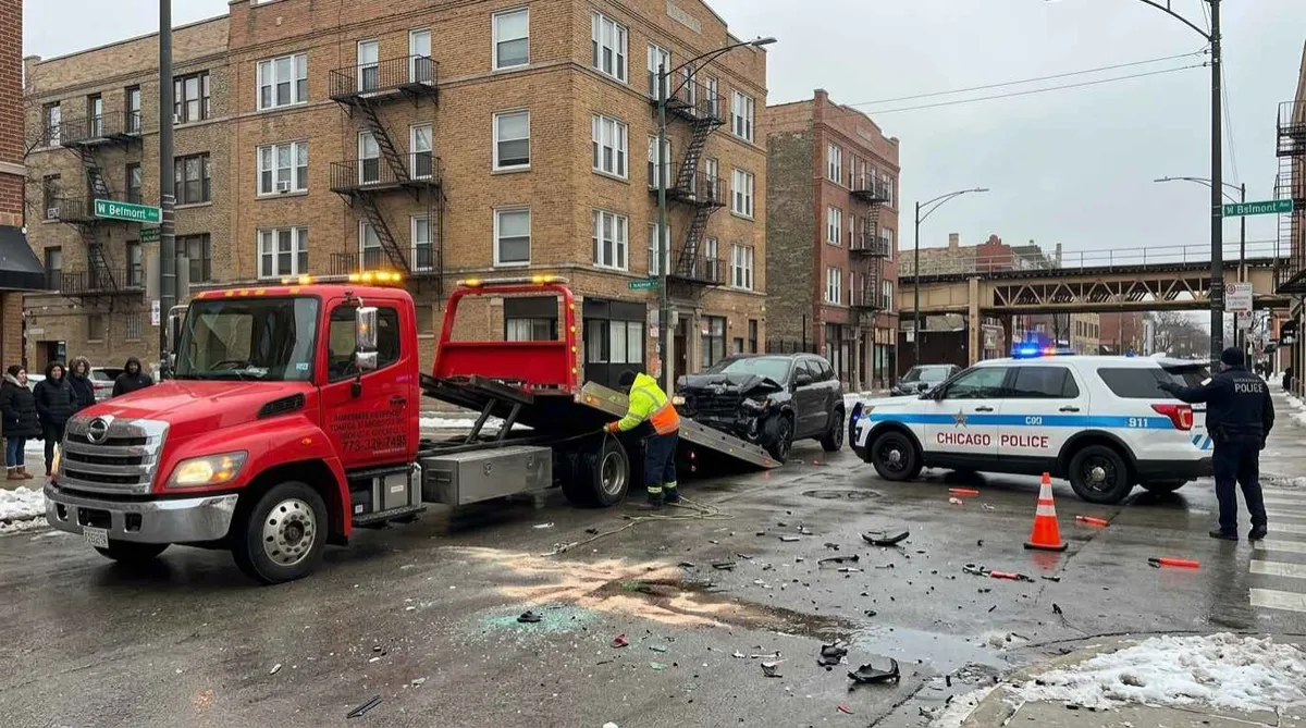 Vehicle recovery after a car crash in Chicago, Illinois