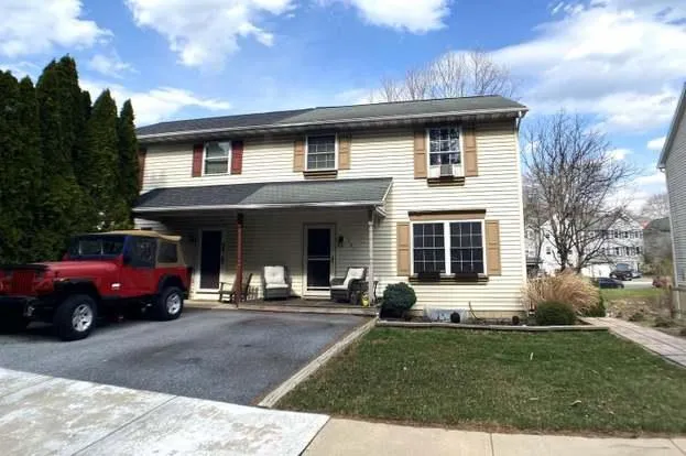 Lancaster Concrete builds and installs driveways.