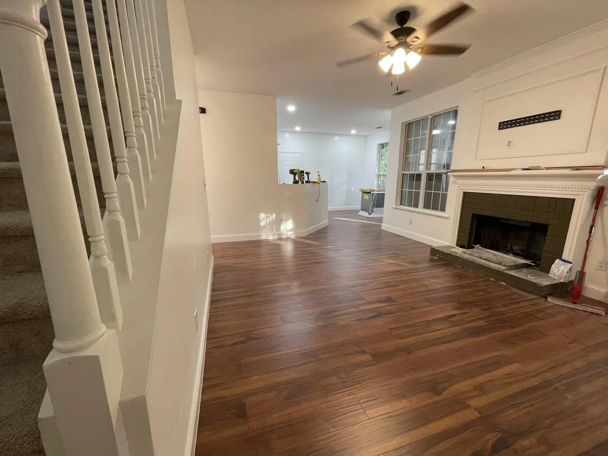 Flooring Contractor near me, Hardwood Floor Installation Service near me, Tile contractor near me, contractors nears me. home improvement  services near me. flooring company near me, bathroom remodel services near me, Kitchen contractors near me.