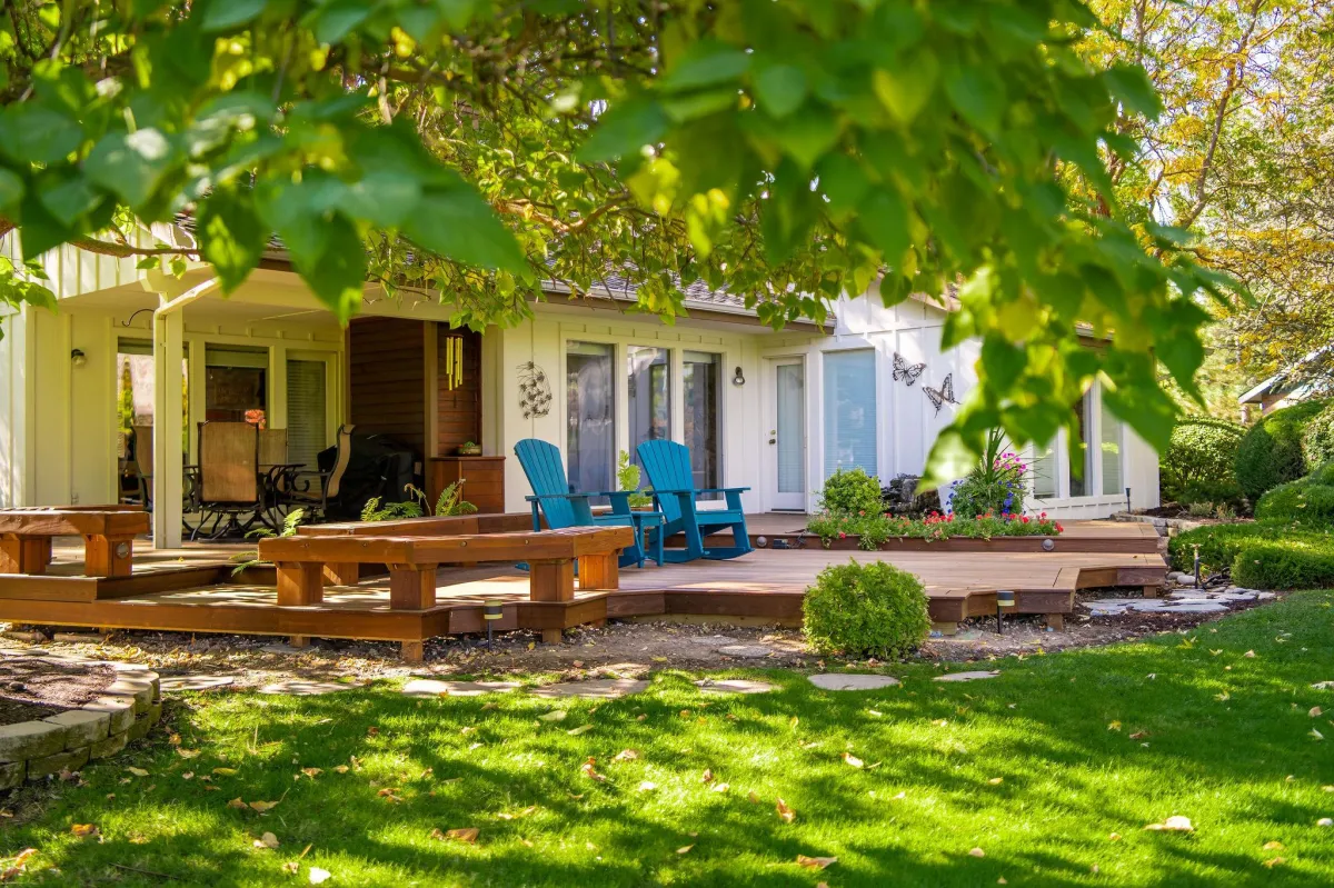 How To Choose The Right Deck Installer