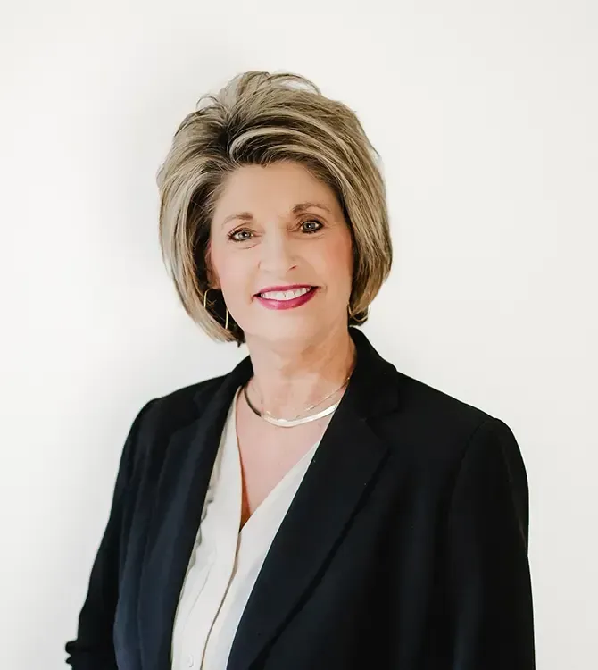 Tonya Gossage, founder of Gossage Consulting, experienced business consultant and strategic networking expert.