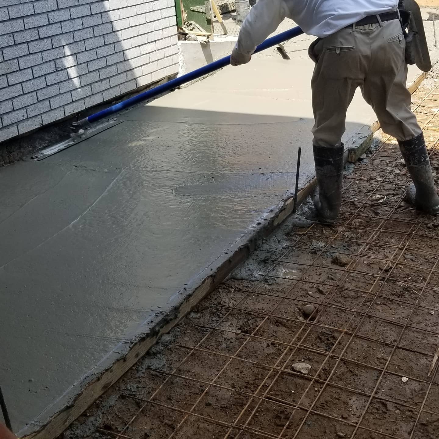 Hempstead Concrete levels sidewalks.
