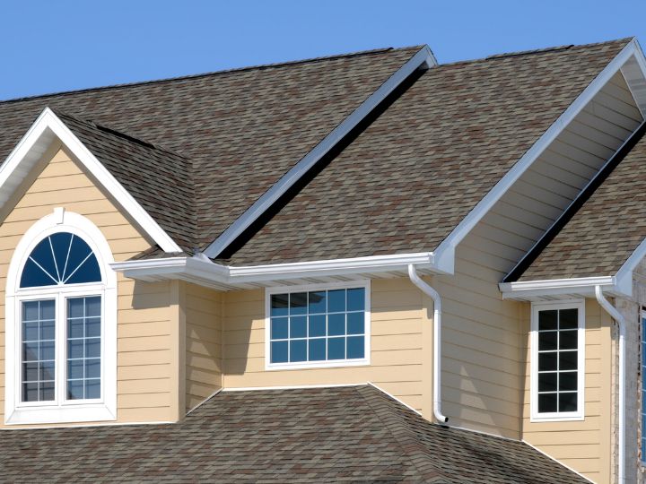 Architectural Shingles vs. Luxury Designer Shingles: Which Is Right for Your Northern Virginia Home?