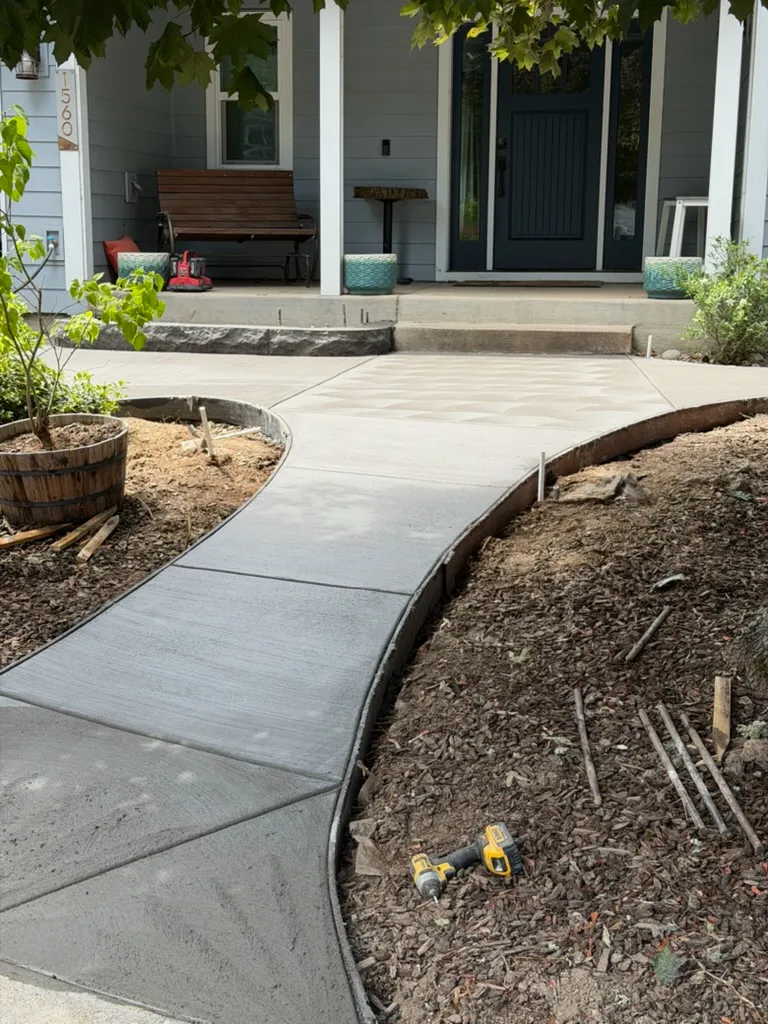 Corvallis Concrete builds and installs Slab