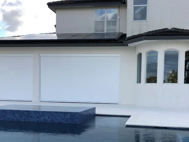 Housed screen unit with integrated solar mesh for sun and insect protection providing shade and airflow