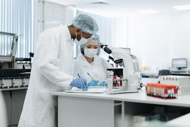 Teaching scientists traceability