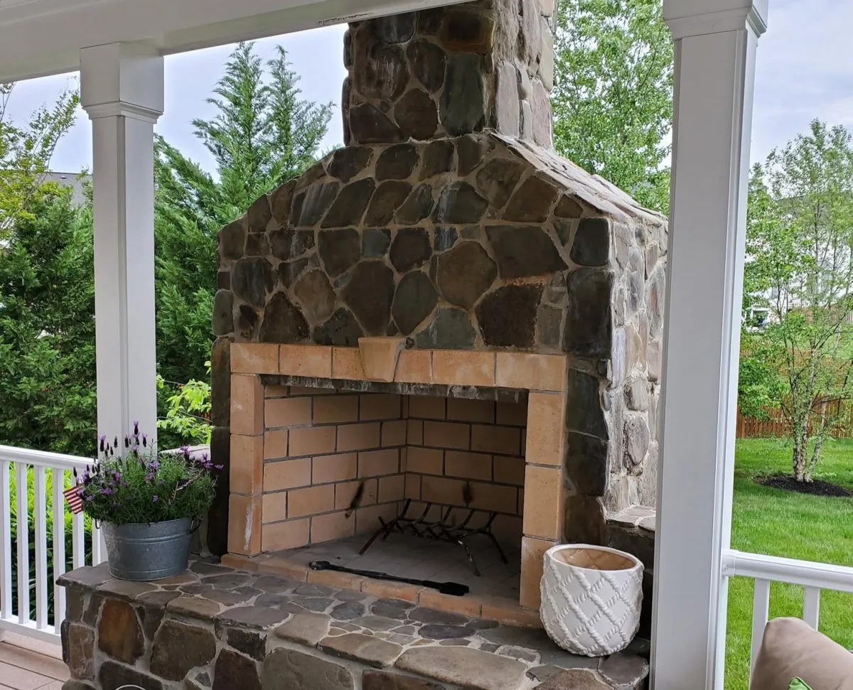 Outdoor construction in Northern Virginia