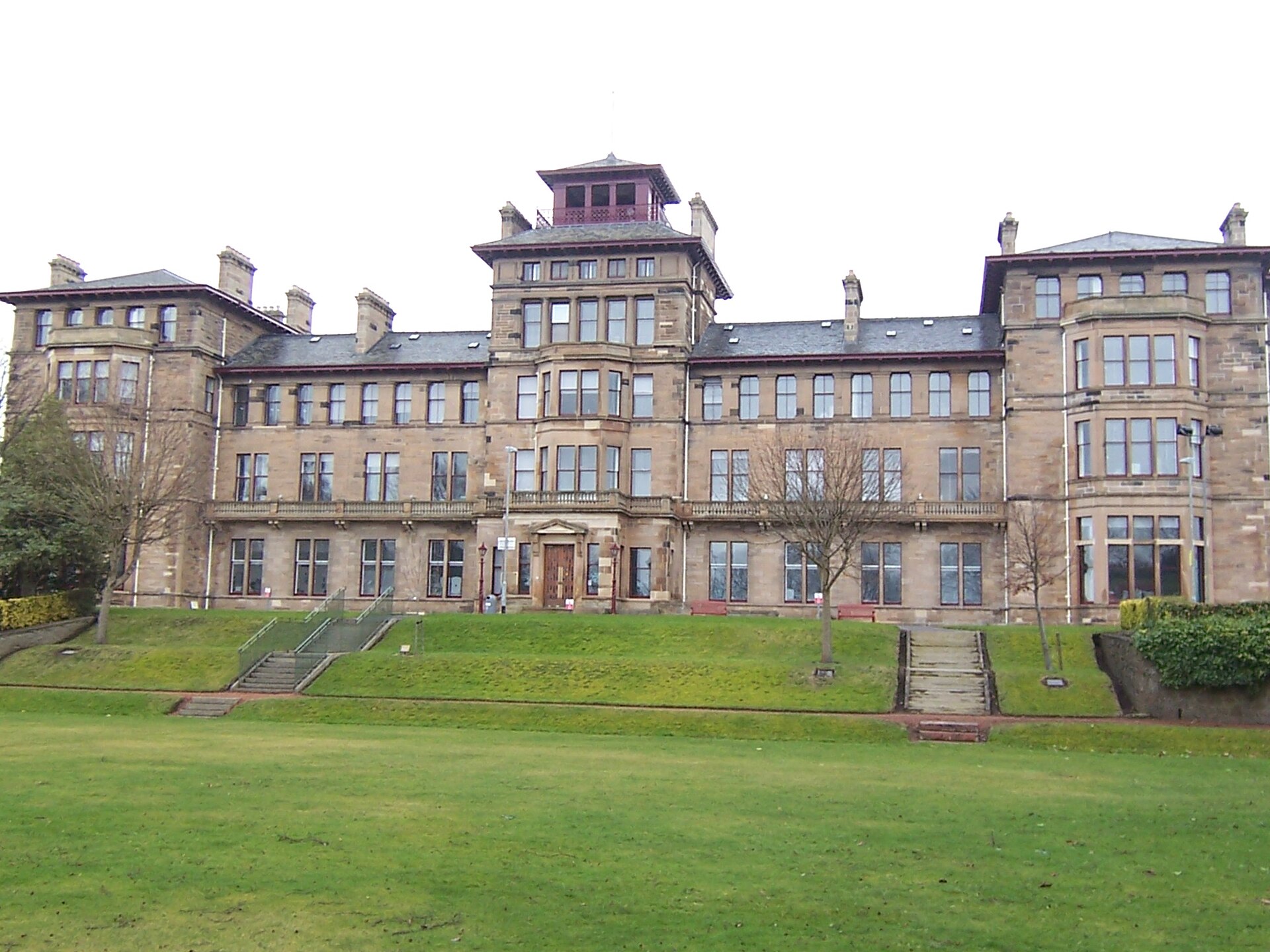 Exterior view of Craiglockhart War Hospital in Edinburgh, where World War I poets Wilfred Owen and Siegfried Sassoon met during their wartime treatment.
