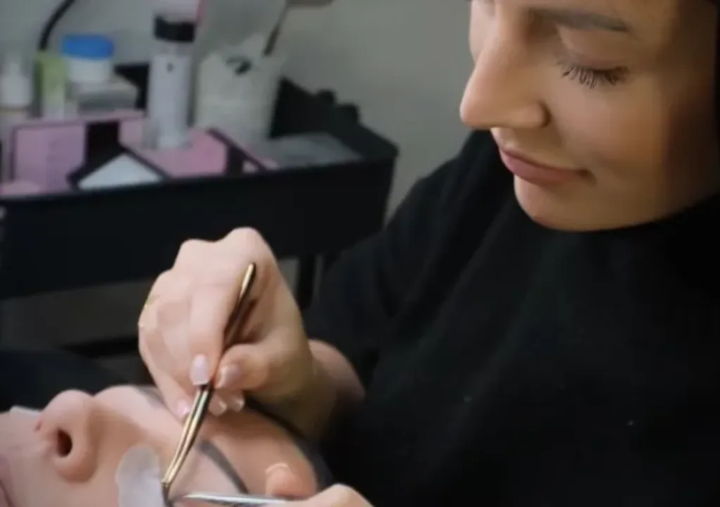 extensions de cils angers institut