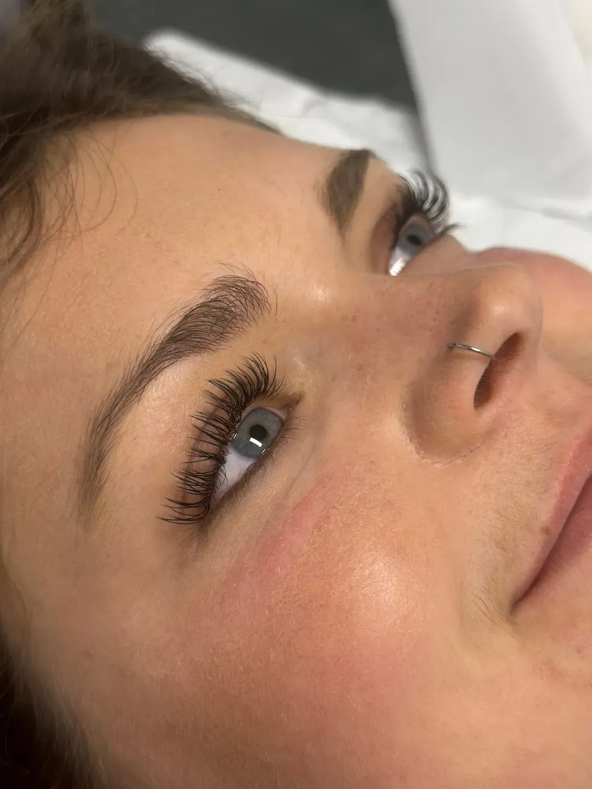 extensions de cils Alleins